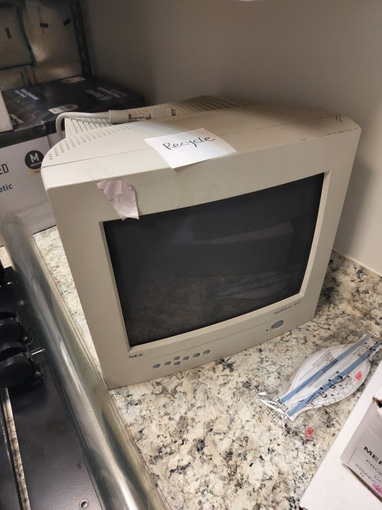 Vintage NEC MultiSync A500+ 15” CRT Monitor – Tested, Retro Gaming / Vintage PC Display