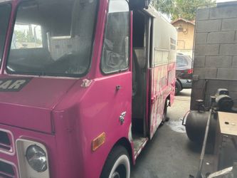 1969 Chevy P10 Stepvan