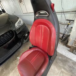 2012-2013  Fiat 500 Abarth Black And Red Leather Front Seat
