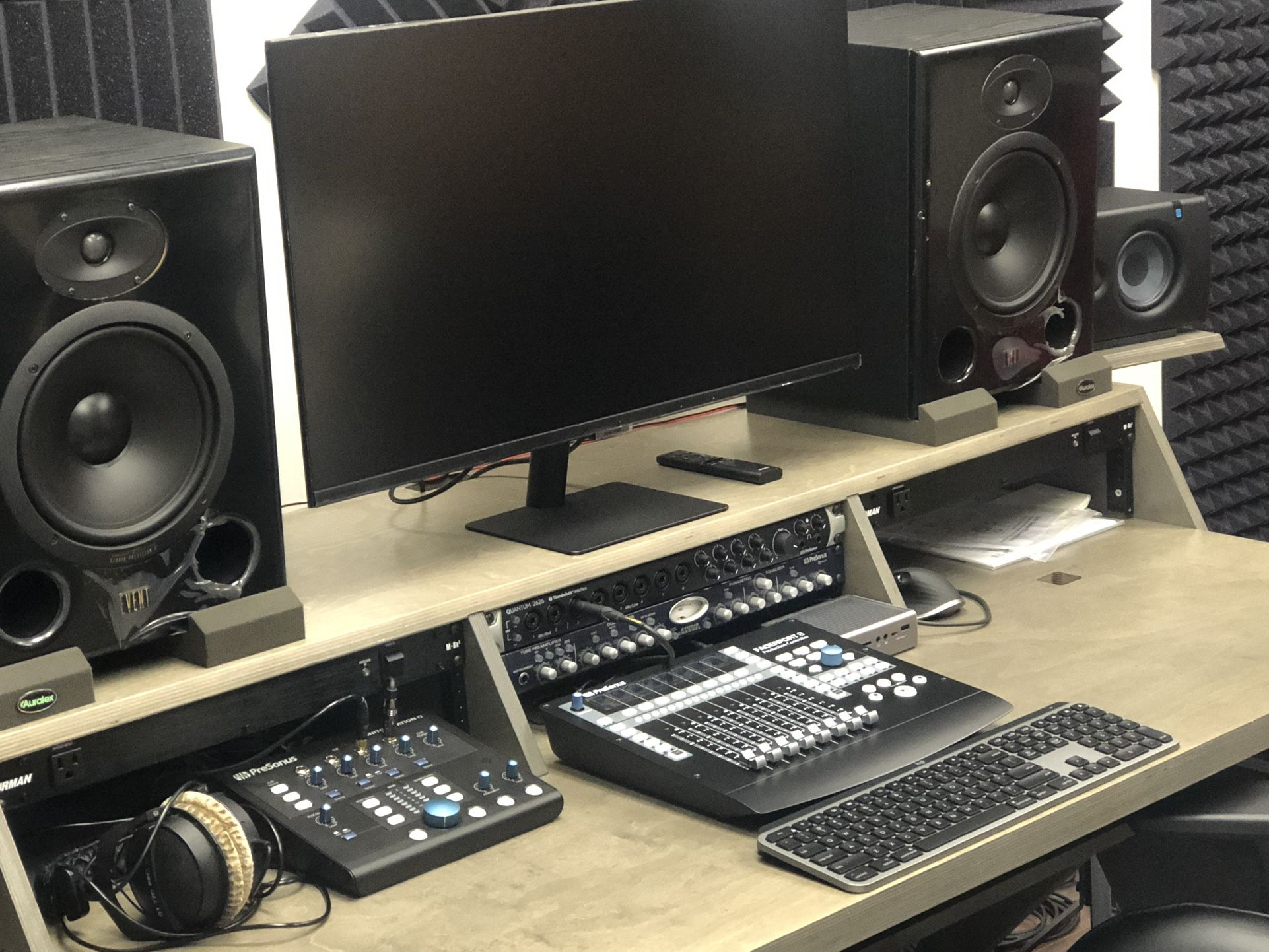 Studio Equipment For Sale for Sale in Spring Valley, CA OfferUp