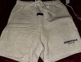 Essentials shorts medium