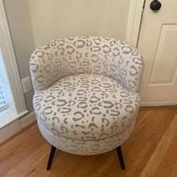 Beautiful Decorative side Chair 