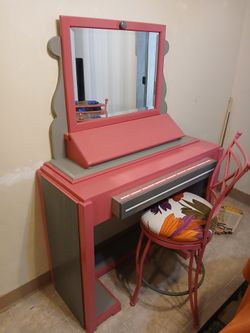 Custom Designed Vanity With Makeup Compartment &eyebrow Pencil Holder W/ Matching Stool