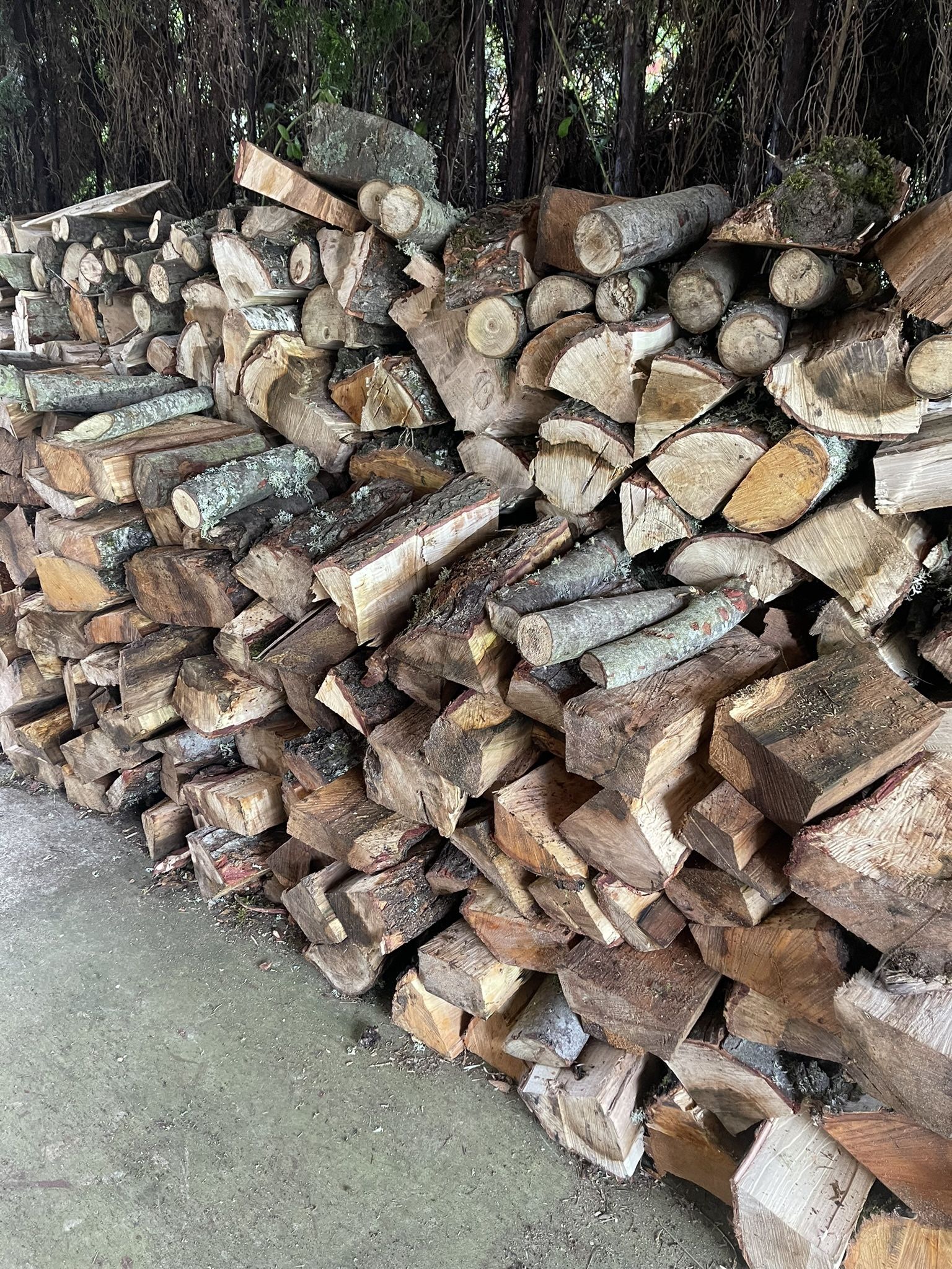 1.5 Cords Oak Firewood 1yr+ Cured & Split