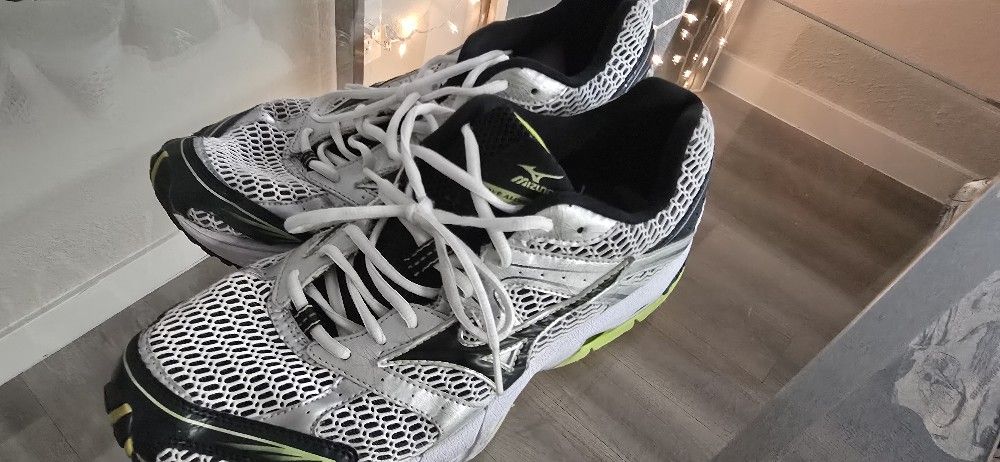 Men's 13 Shoe