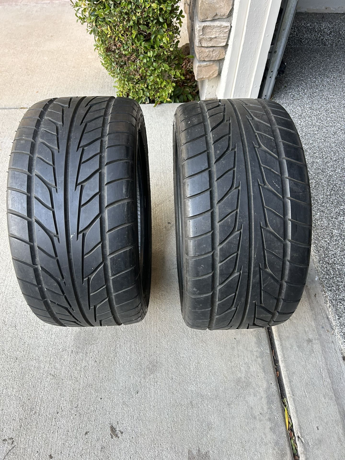 275/40/17 Nitto Tires
