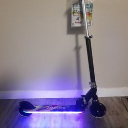 Brand New Beleev Kick Scooter BE068 – LED Lights – No Box
