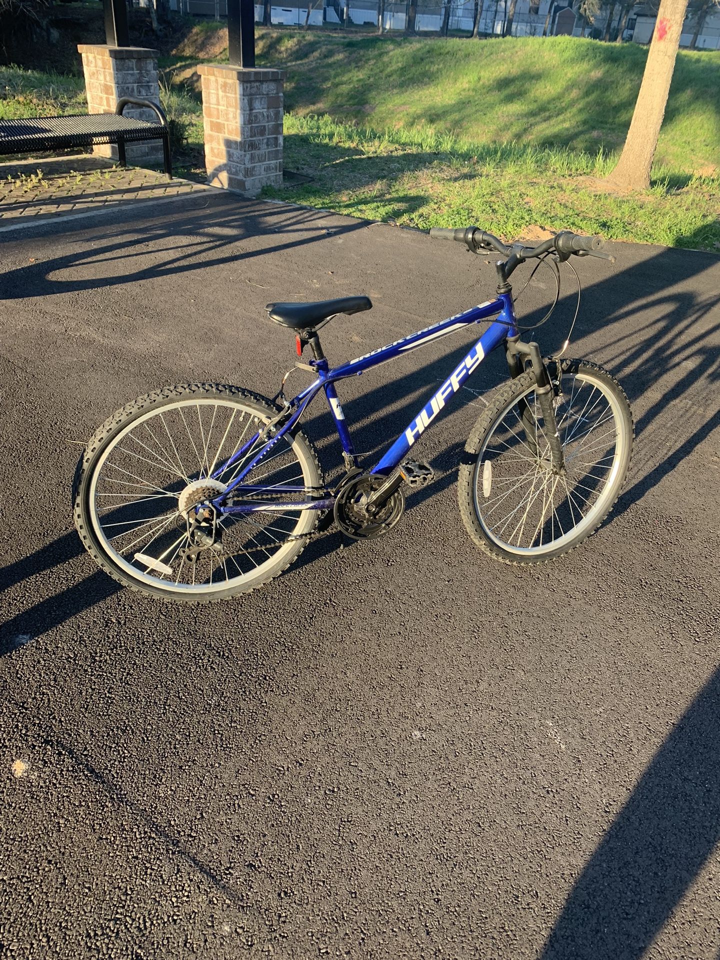 Huffy 26 inch Rock Creek Men's Mountain Bike, Blue - Main Image