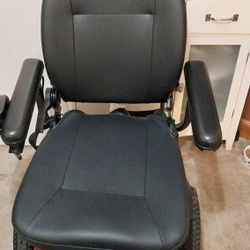 Pride Jazzy Electric Scooter (Handicap)