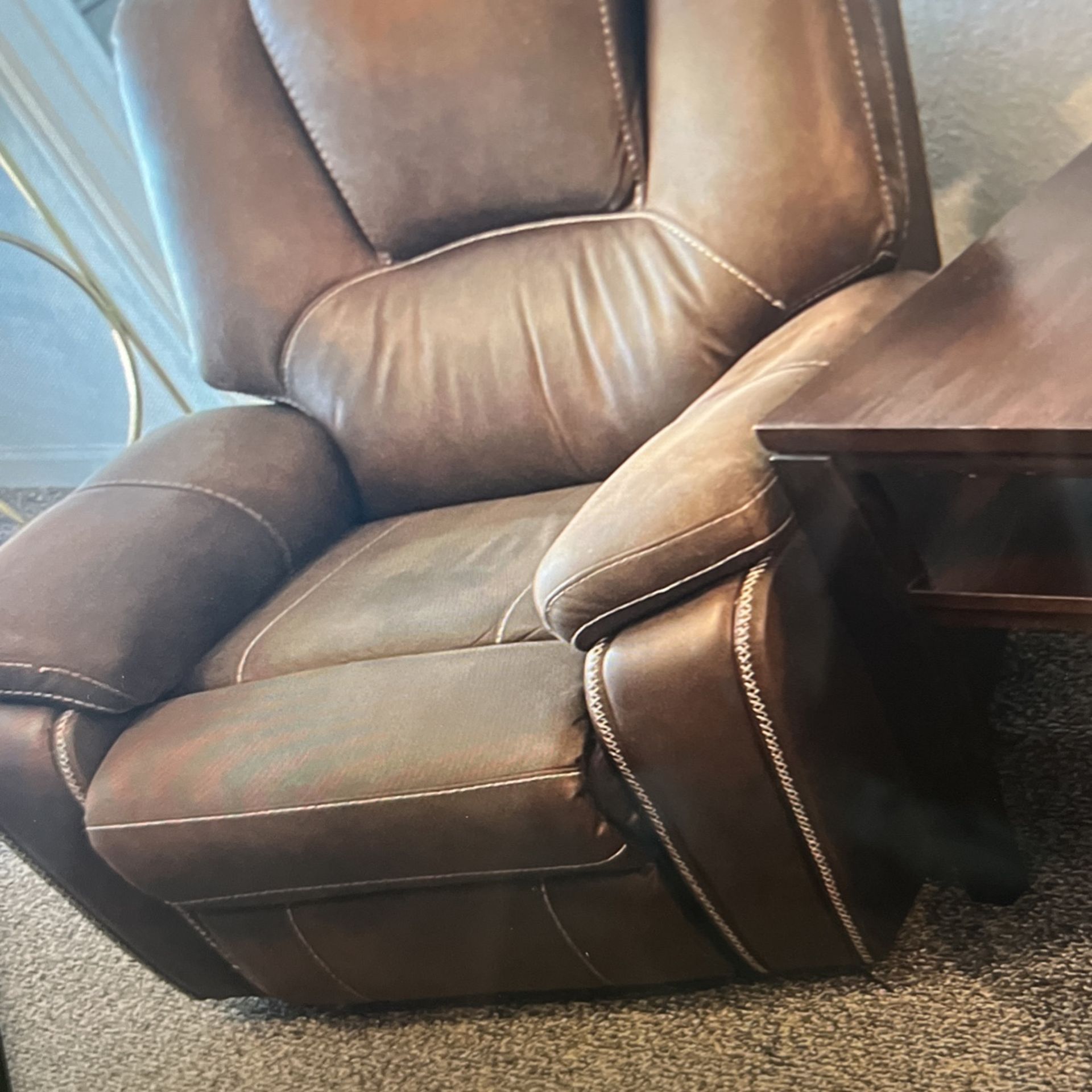 Set of 2 Recliners for Sale in Holly Hill, FL OfferUp