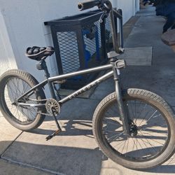 Elite BMX 20" 