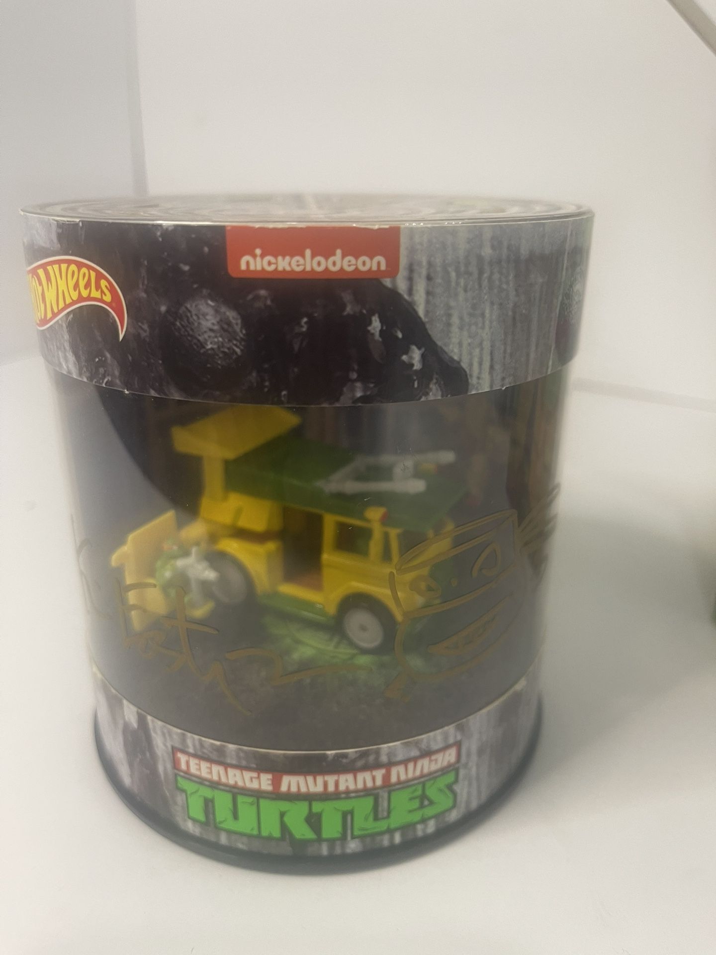 Hot Wheels Teenage Mutant Ninja Turtles Party Wagon SDCC Signed Kevin Eastman