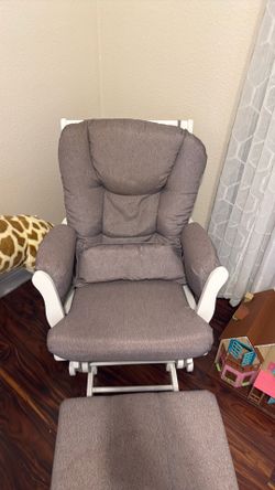 Nursery chair