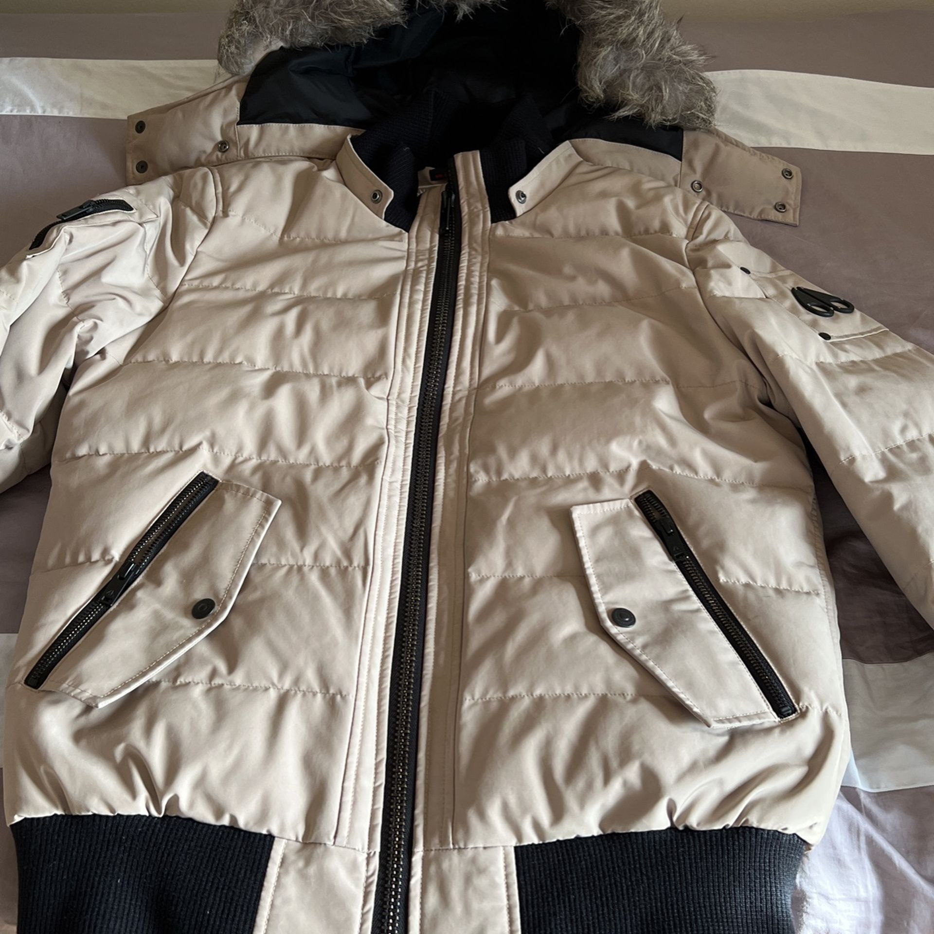 Moose Knuckles Canada Authentic