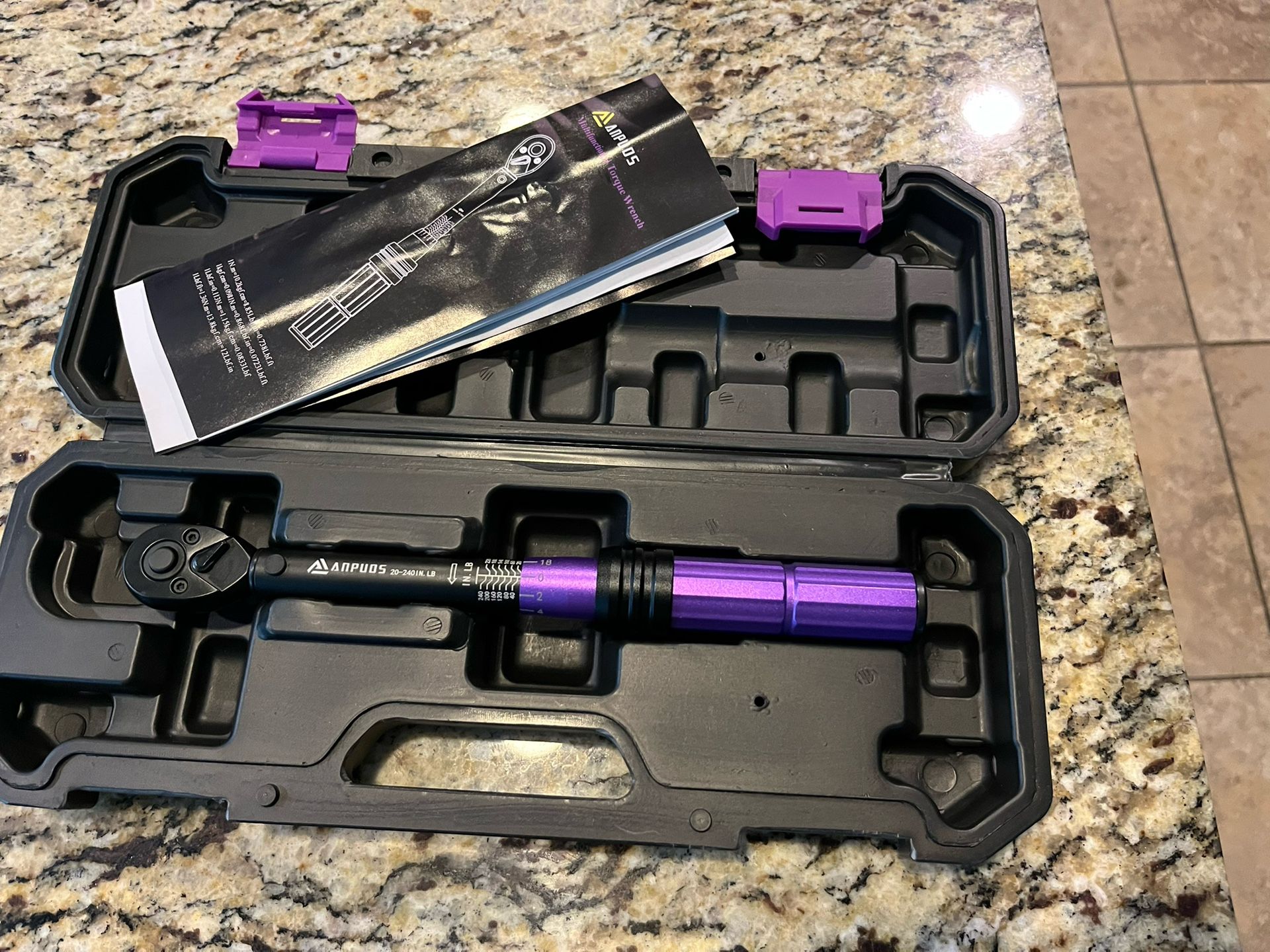 Torque Wrench 1/4 Inch Drive Click 20-240