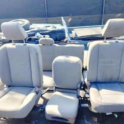 2007 FULL SET OF DODGE RAM SEAT GOOD CONDITION 