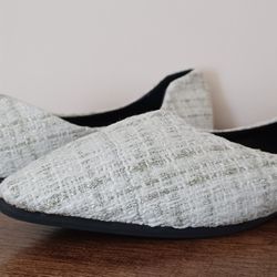 Tweed Pointed Toe Flats EU 35 US 4.5 White with Silver Thread | Elegant, Lightweight, New