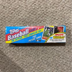 1992 Complete Topps Card Set. HOF Rookie Card In It