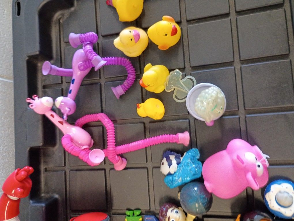 More Action. Figurines Nof Disney