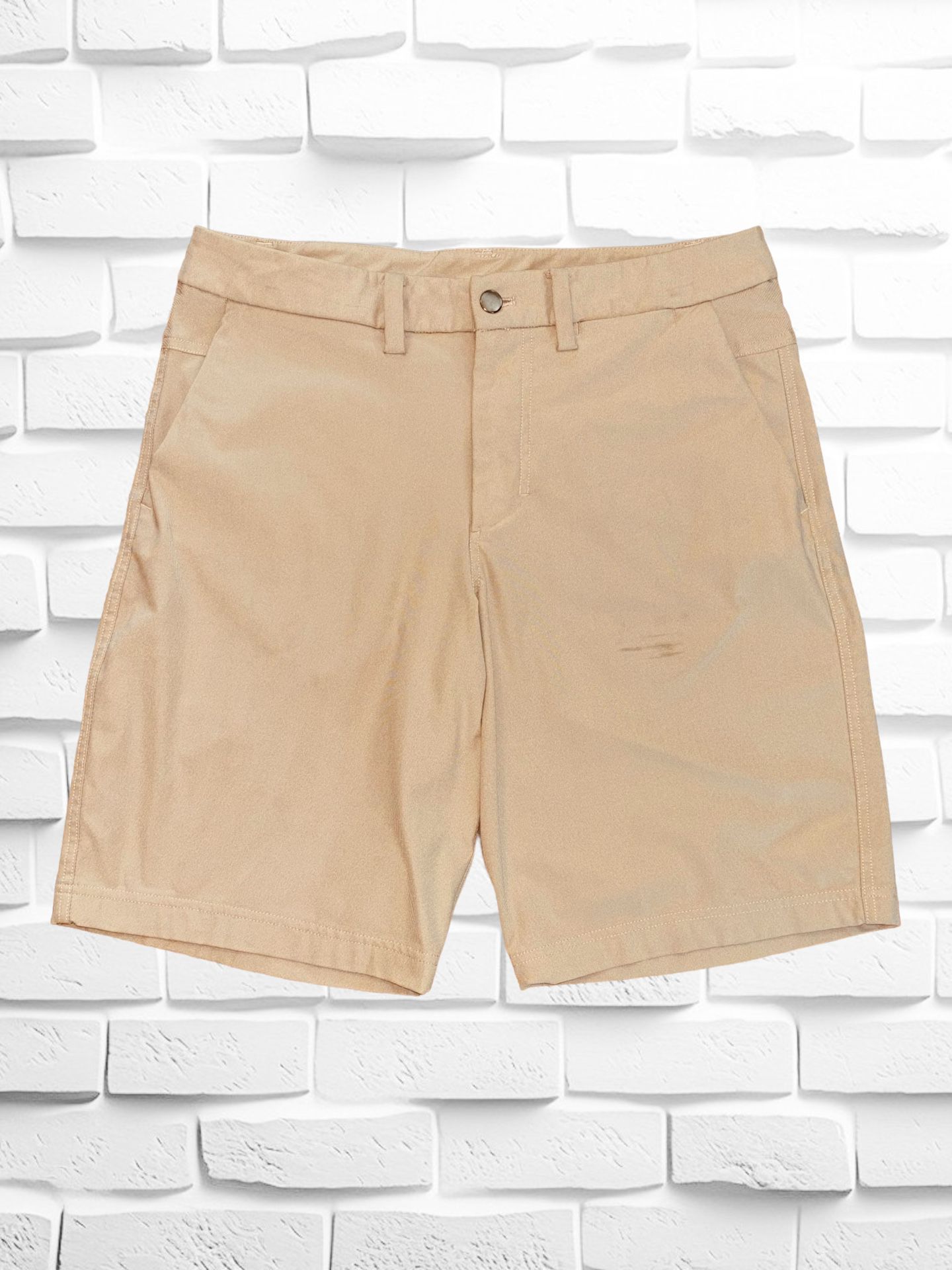 Lululemon Men’s Size 34 Commission Shorts • Flat Front Khaki Golf Range Casual