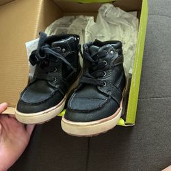 Eddie Bauer 9 Toddler Shoe
