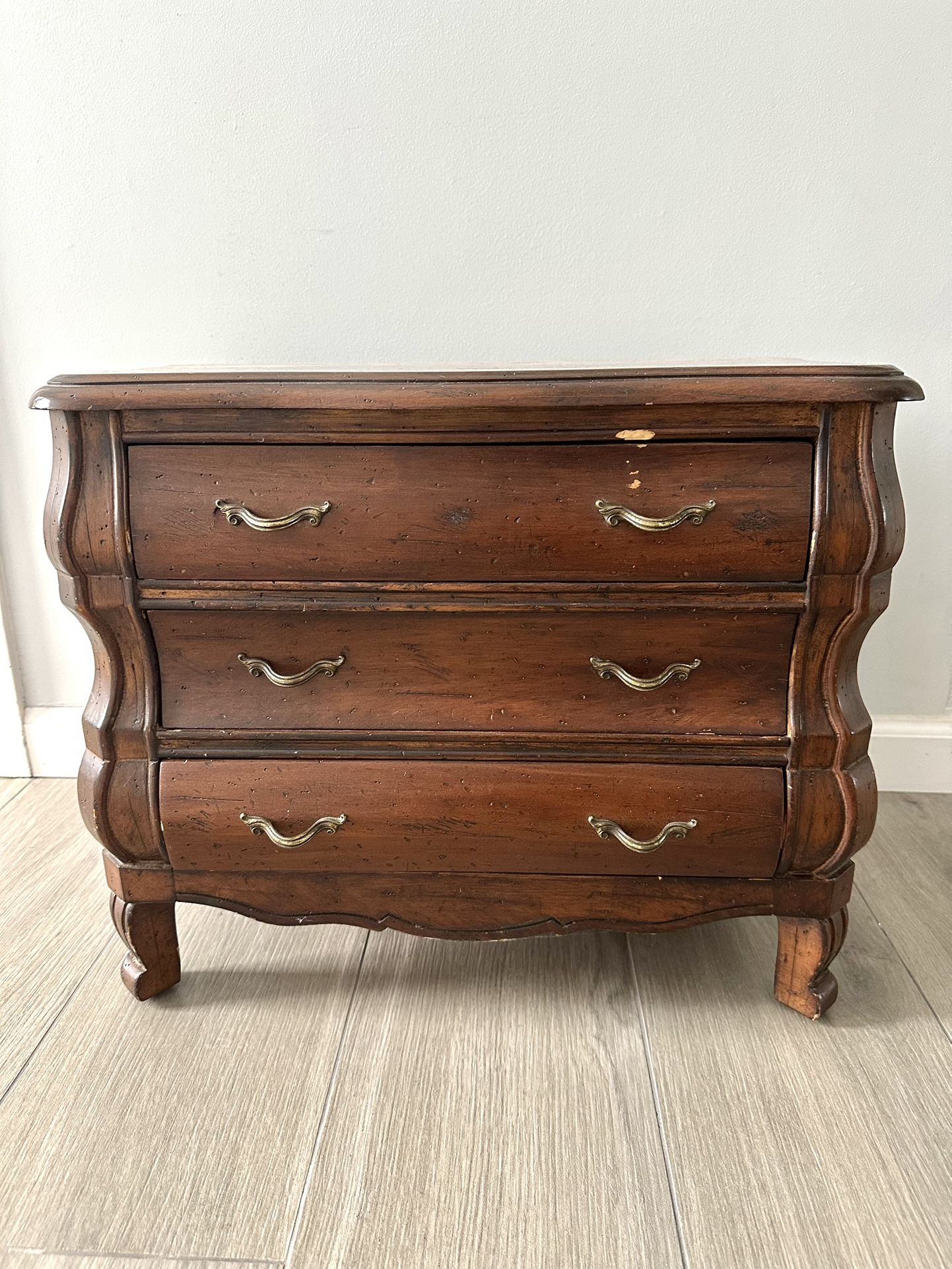 Antique Wood Bombe Chest with three drawers and brass-tone hardware HH17/L19.5/D12 $100