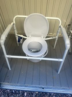Large size bedside commode