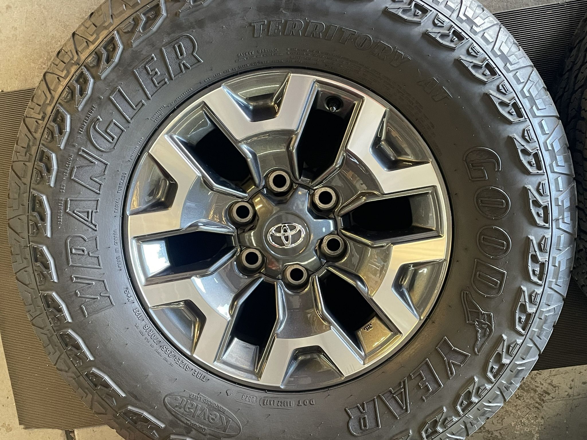 16” 2023 TOYOTA TACOMA OEM WHEELS AND TIRES