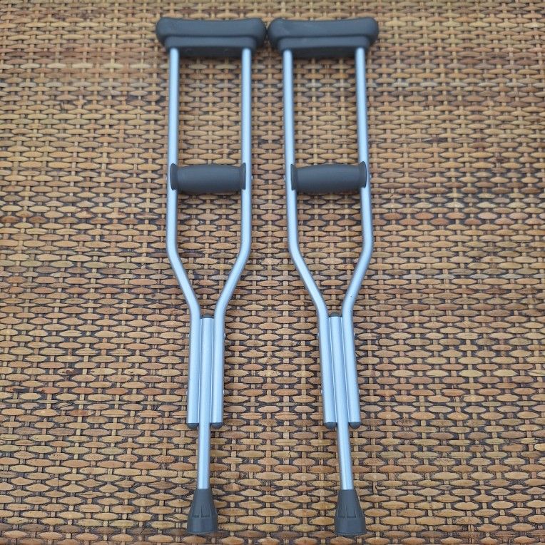 American Girl Doll Crutches Just Like You Feel Better Set 18" Doll Accessories