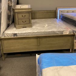 King Bedroom Set With Sealy Posturepedic Set And Night Stand 