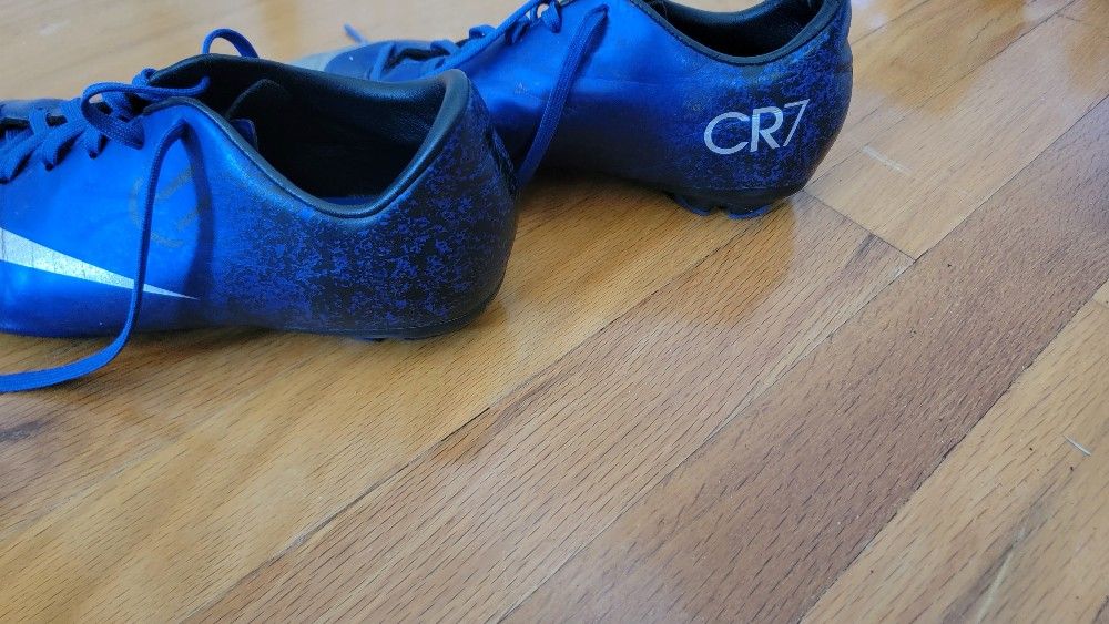 Kids Cleats