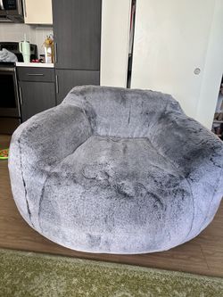 Comfy Puffy Chair