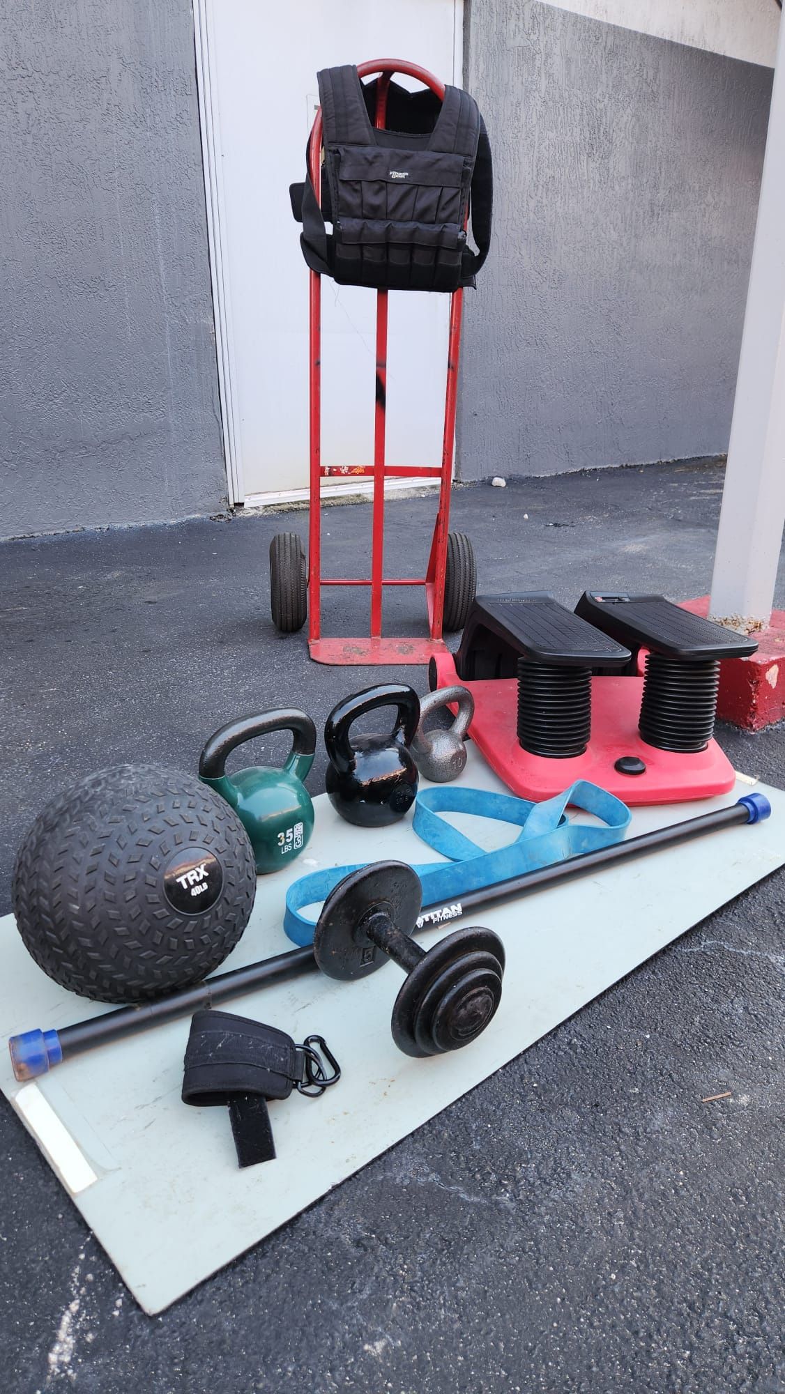 Home Gym Fitness Gym Equipment ACCESSORIES & OVER 130 Pounds