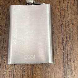 Oggi 8 Oz Stainless Steel Flask