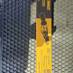 Dewalt 20v 3/8 Atomic Ratchet 