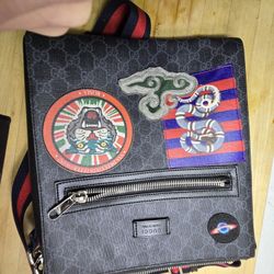 Gucci Gg Supreme Night Messenger Bag Patches