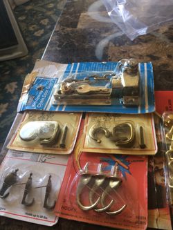 2 chain door guard &2 swivel hook &6push pin