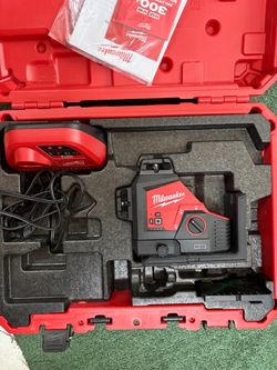 Milwaukee M12 Green Beam Laser Level Kit