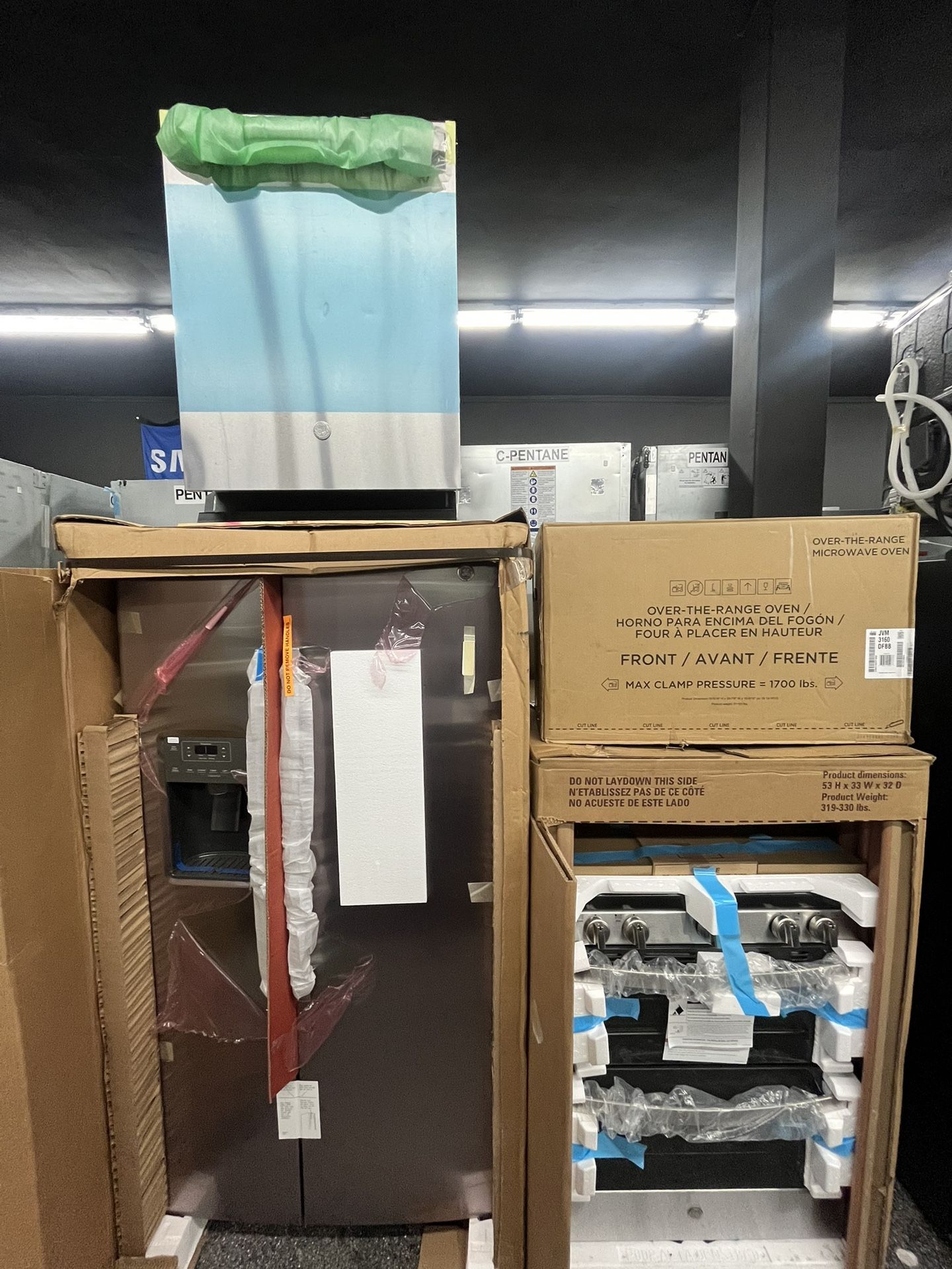 GE Stainless Steel Bundle Fridge Stove Microwave Dishwasher