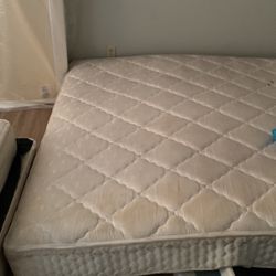 King Size and Twin Size Mattresses and Spring Boxes 