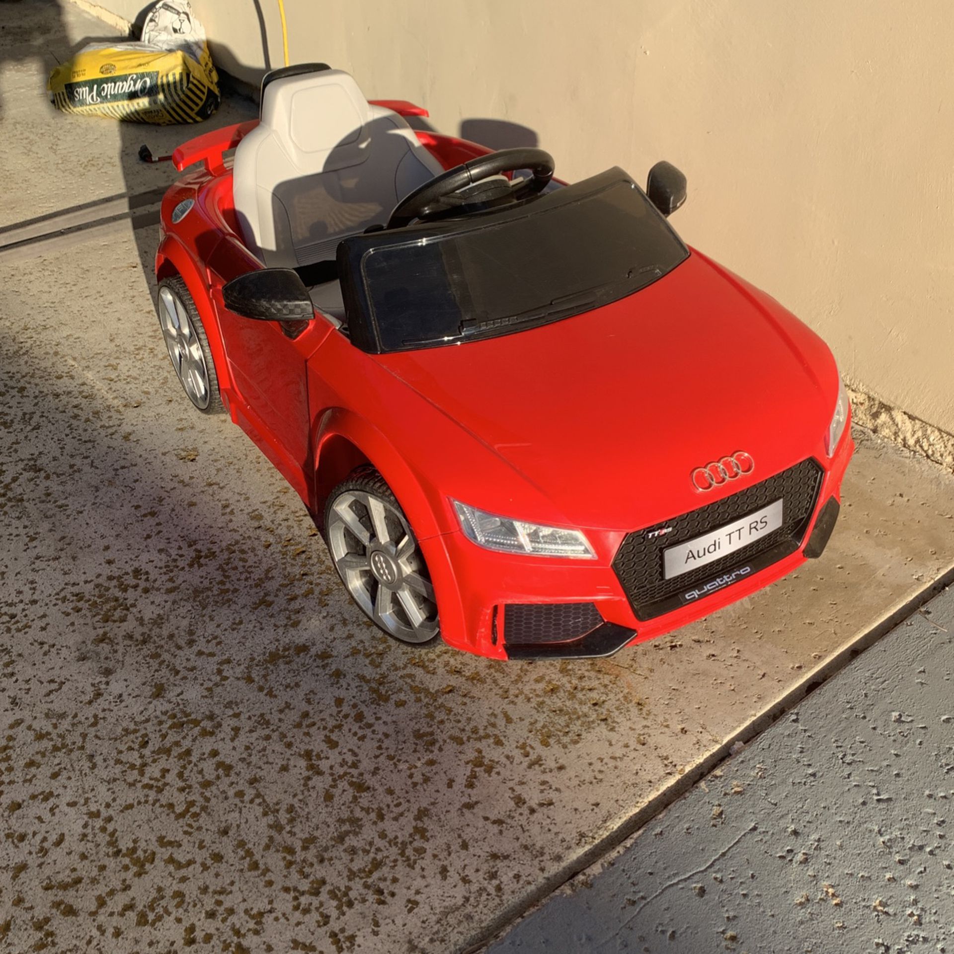 Costzon Kids Ride On Audi TTRS