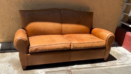 Love seat
