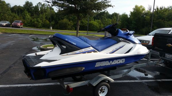 Sea-doo gtx 4-tec: 2002 four-stoke pwc