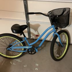 Teenage Girls Cruiser