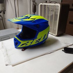 Dirt bike helmet