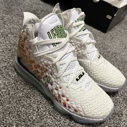LeBron 17 Air Command Force