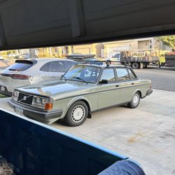 1985 Volvo 240 DL