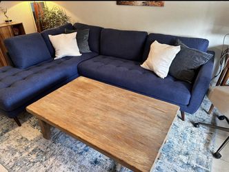 Beautiful Navy Couch With Lounge