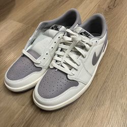 Jordan 1 Retro low OG Atmosphere Grey sz 9