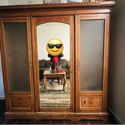 Antique Solid Wood 3-Door Wardrobe Armoire with Mirror – Excellent Condition – Circa 1900s”
